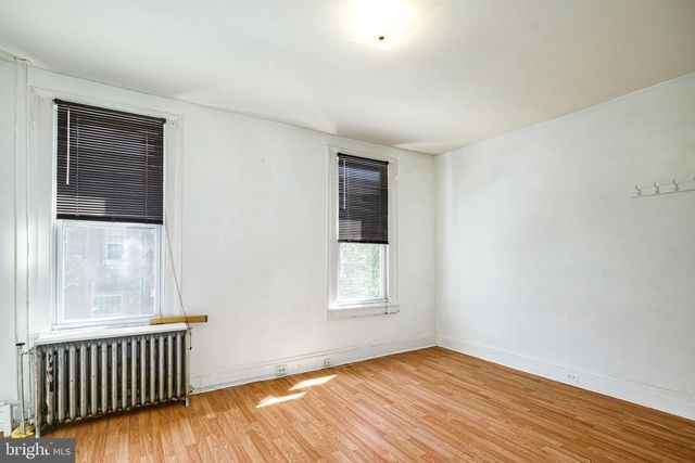 2711 BROWN ST, Philadelphia, PA 19130