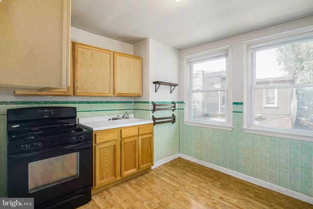 2711 BROWN ST, Philadelphia, PA 19130