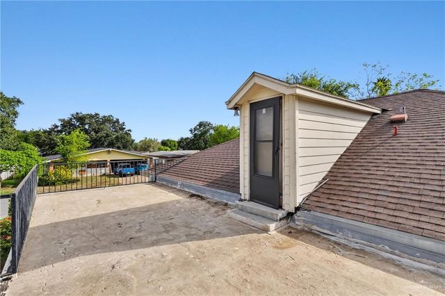 2105 Camellia Avenue, Mcallen, TX 78501