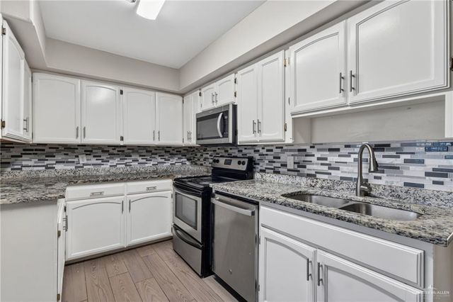 2105 Camellia Avenue, Mcallen, TX 78501