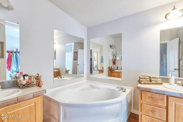 1236 W JUDD Road, San Tan Valley, AZ 85144