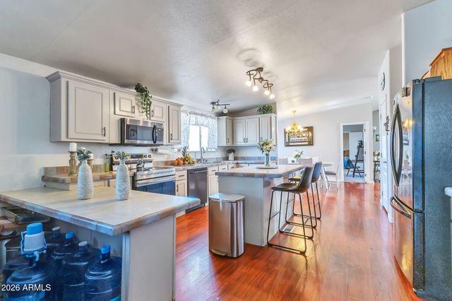 1236 W JUDD Road, San Tan Valley, AZ 85144