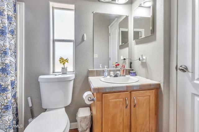 1236 W JUDD Road, San Tan Valley, AZ 85144