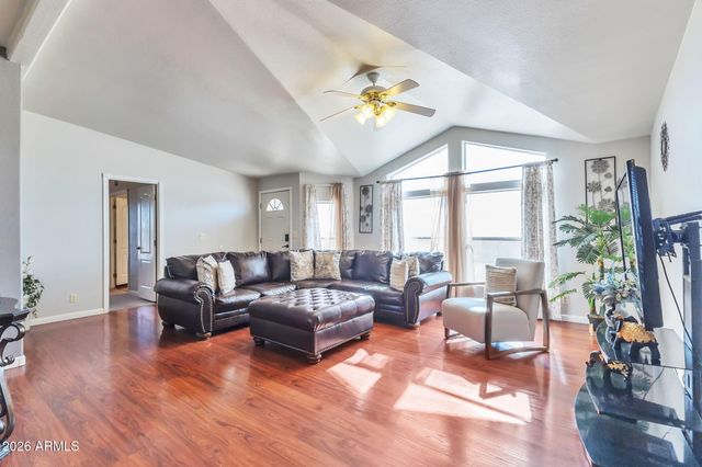 1236 W JUDD Road, San Tan Valley, AZ 85144