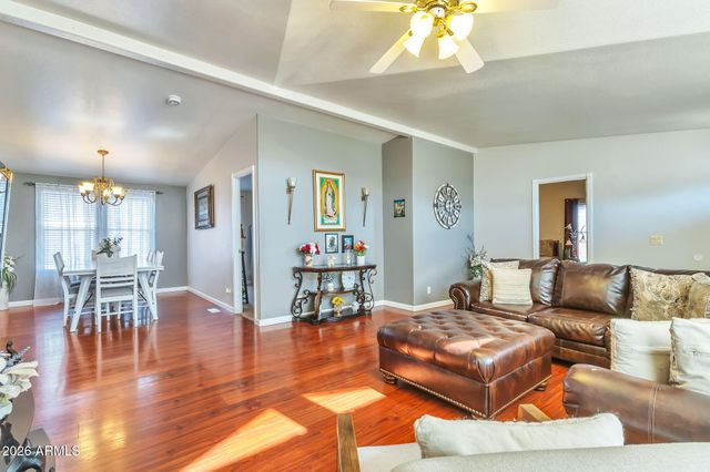 1236 W JUDD Road, San Tan Valley, AZ 85144