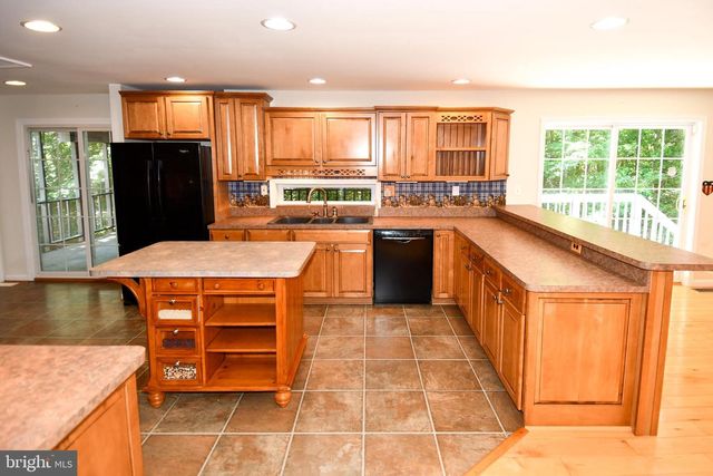 8870 BROOK DR, Waldorf, MD 20603