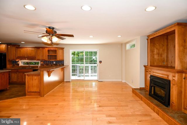 8870 BROOK DR, Waldorf, MD 20603