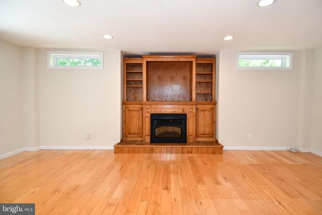8870 BROOK DR, Waldorf, MD 20603