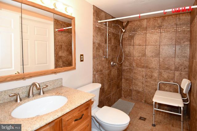 8870 BROOK DR, Waldorf, MD 20603