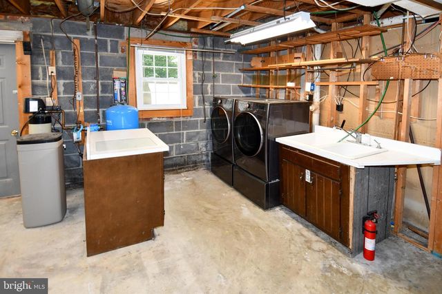 8870 BROOK DR, Waldorf, MD 20603