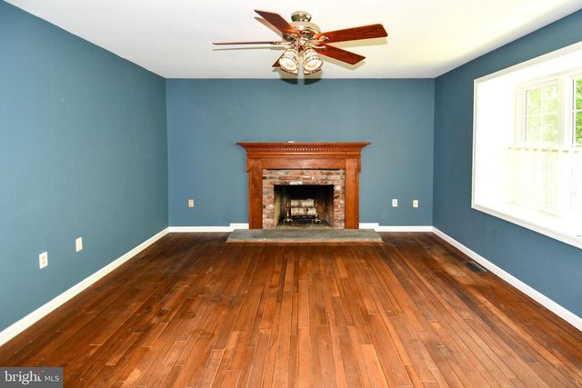 8870 BROOK DR, Waldorf, MD 20603