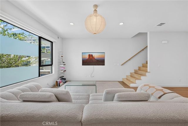 4518 N Ayla Lane, Los Angeles, CA 90041