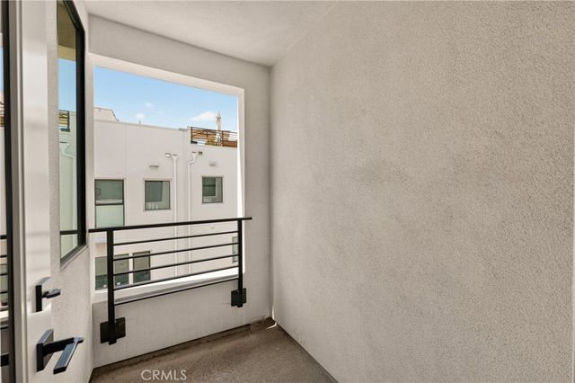 4518 N Ayla Lane, Los Angeles, CA 90041