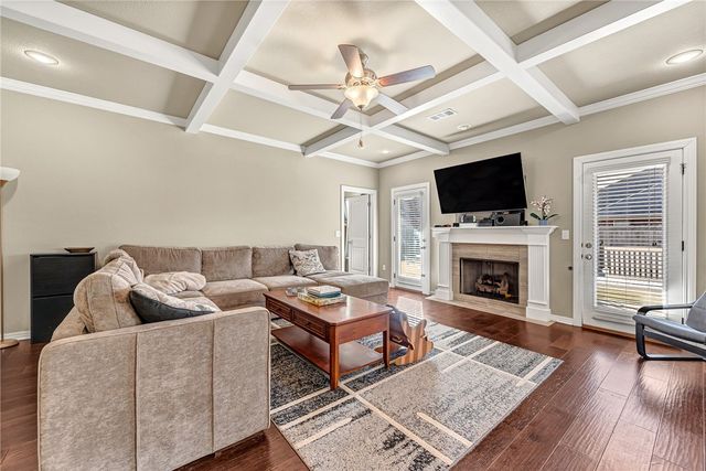 408 W Laurel Avenue, Rogers, AR 72758