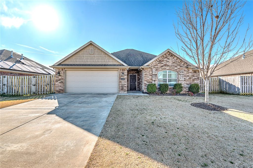 408 W Laurel Avenue, Rogers, AR 72758