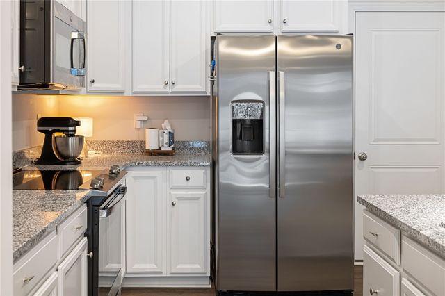 202 Dana Dr, O'hara, PA 15143