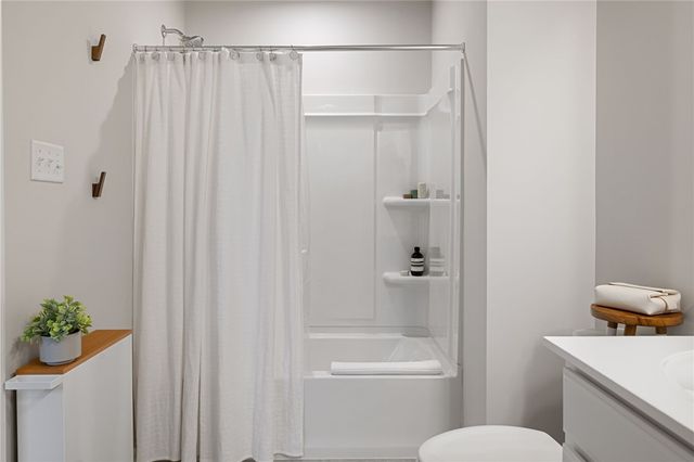 202 Dana Dr, O'hara, PA 15143