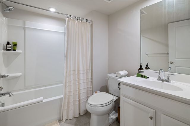 202 Dana Dr, O'hara, PA 15143