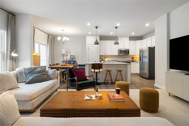 202 Dana Dr, O'hara, PA 15143