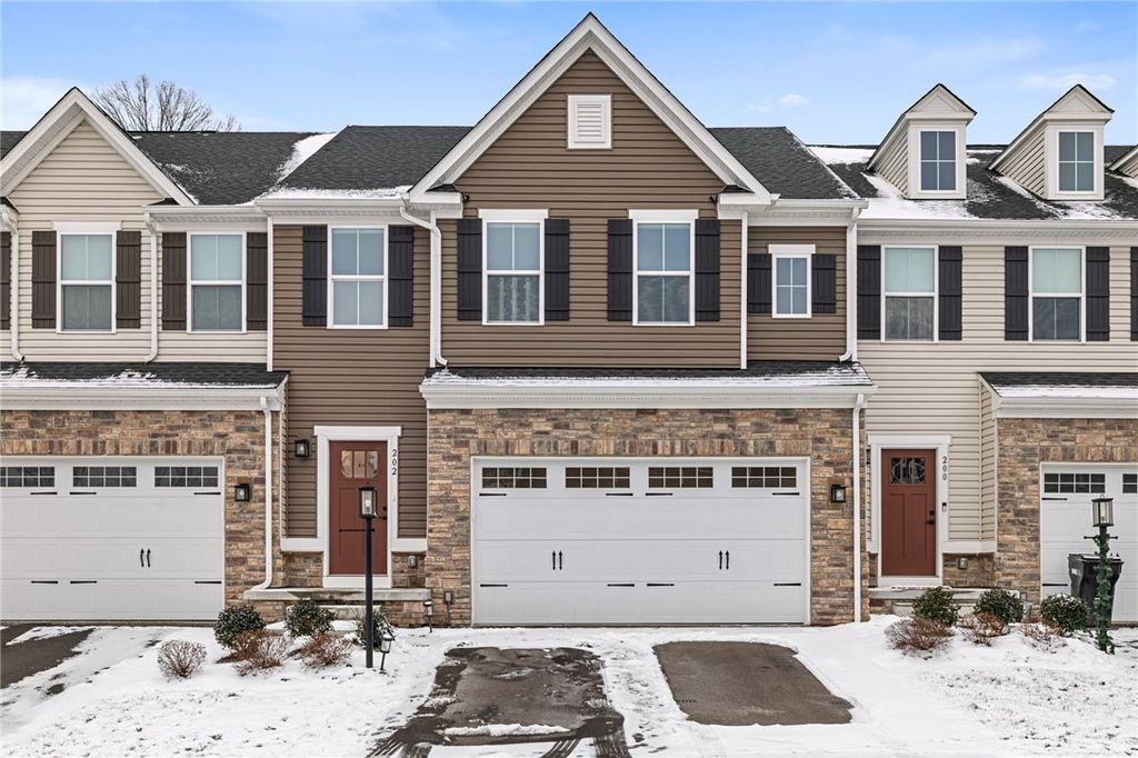 202 Dana Dr, O'hara, PA 15143