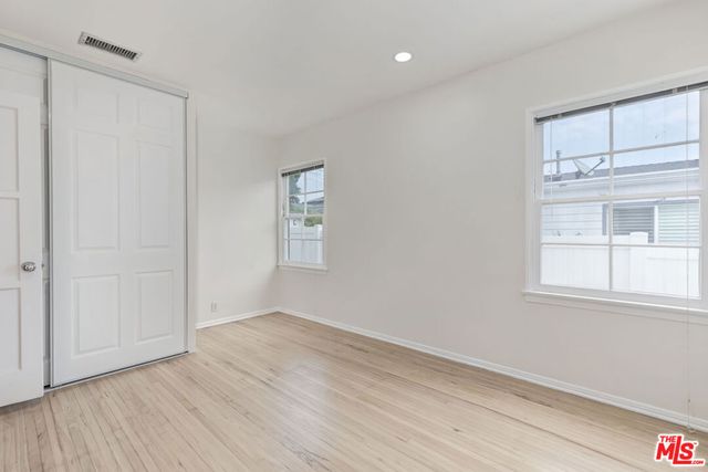 11375 Montana Avenue, Los Angeles, CA 90049