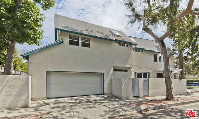 11375 Montana Avenue, Los Angeles, CA 90049