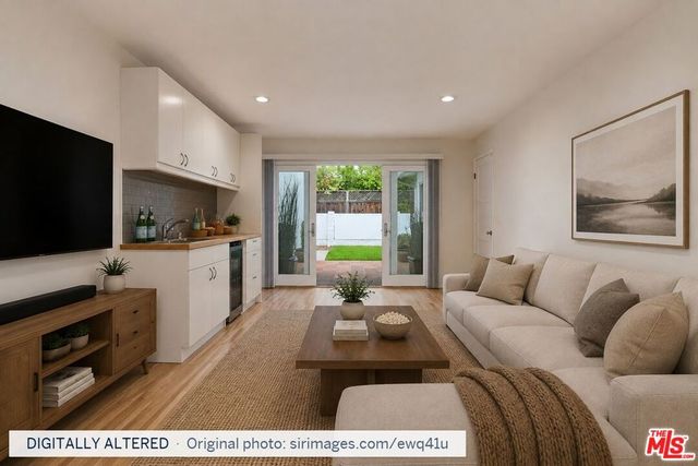 11375 Montana Avenue, Los Angeles, CA 90049