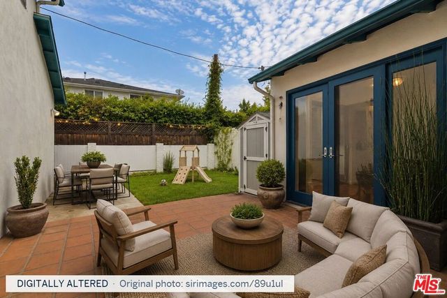 11375 Montana Avenue, Los Angeles, CA 90049