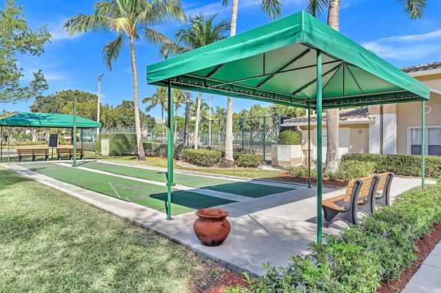 9537 Weldon Circle I213, Tamarac, FL 33321