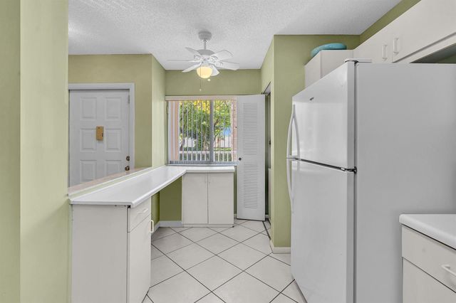 9537 Weldon Circle I213, Tamarac, FL 33321