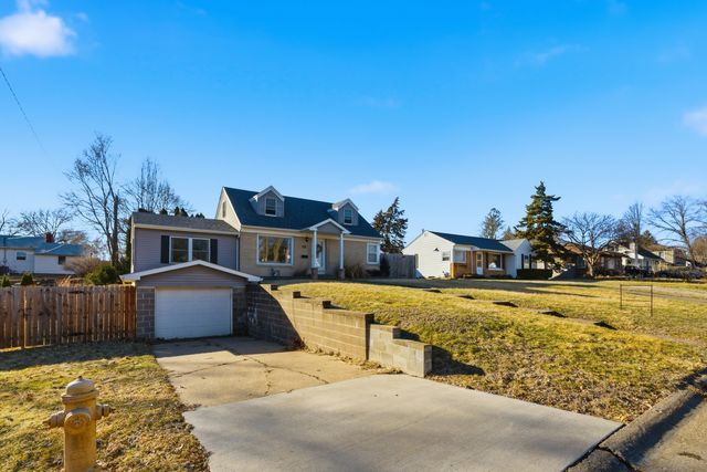 2938 31ST Street, Rock Island, IL 61201