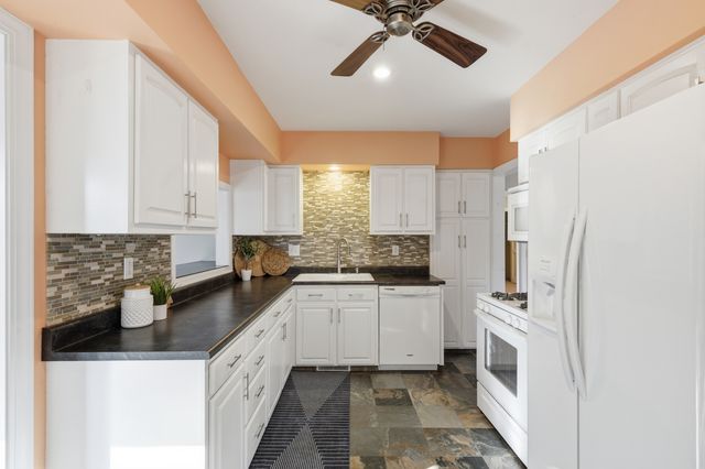 2938 31ST Street, Rock Island, IL 61201