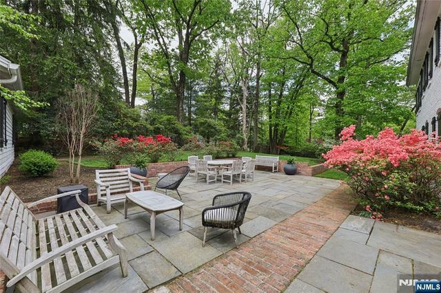 29 Gordon Road, Essex Fells, NJ 07021