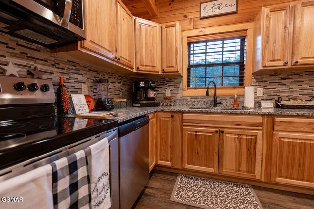 2594 Windfall Estates Drive, Sevierville, TN 37876