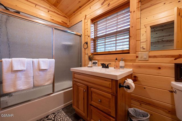 2594 Windfall Estates Drive, Sevierville, TN 37876