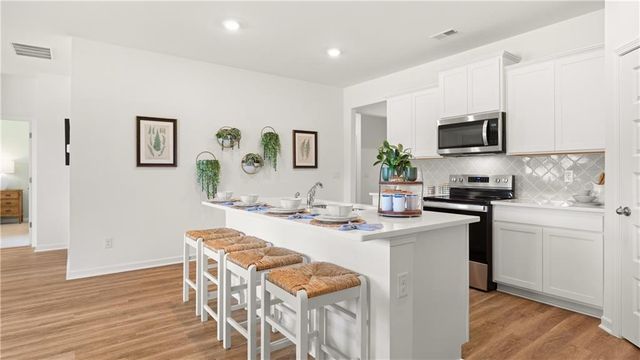 242 Kennelsman Drive, Griffin, GA 30224