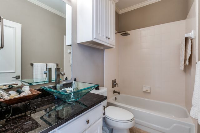 5228 Westshire Lane, Dallas, TX 75287