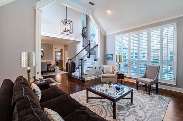 5228 Westshire Lane, Dallas, TX 75287