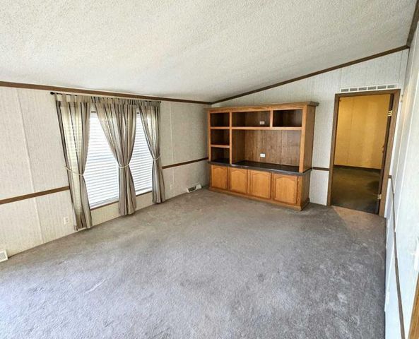 6210 Al Sabo Drive, Kalamazoo, MI 49009