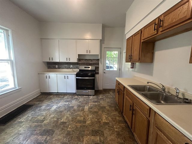 838 Davis Street, Kalamazoo, MI 49008