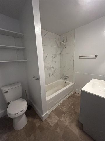 838 Davis Street, Kalamazoo, MI 49008