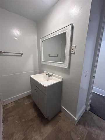838 Davis Street, Kalamazoo, MI 49008