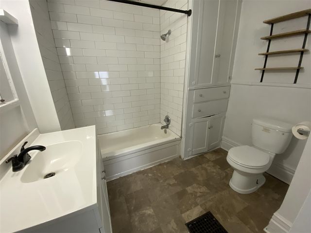 838 Davis Street, Kalamazoo, MI 49008