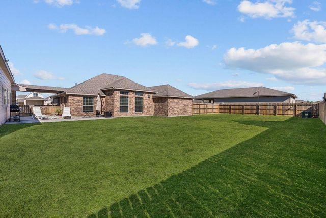 2111 Gilbert Road, Dickinson, TX 77539