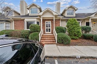 18 Park Village Lane C, Greensboro, NC 27455