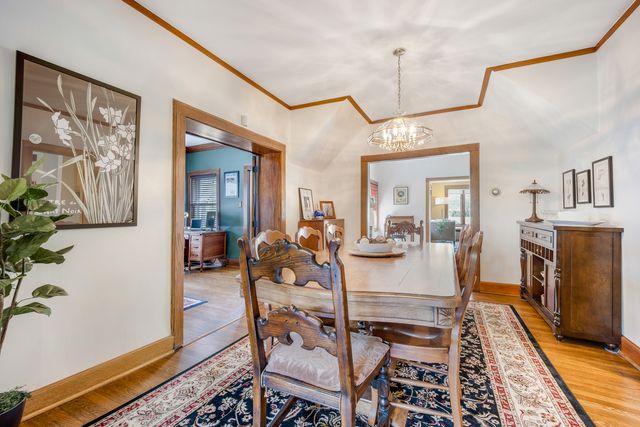 10555 S Seeley Avenue, Chicago, IL 60643