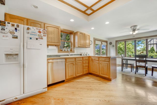 10555 S Seeley Avenue, Chicago, IL 60643