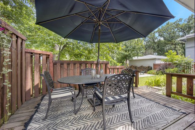 10555 S Seeley Avenue, Chicago, IL 60643