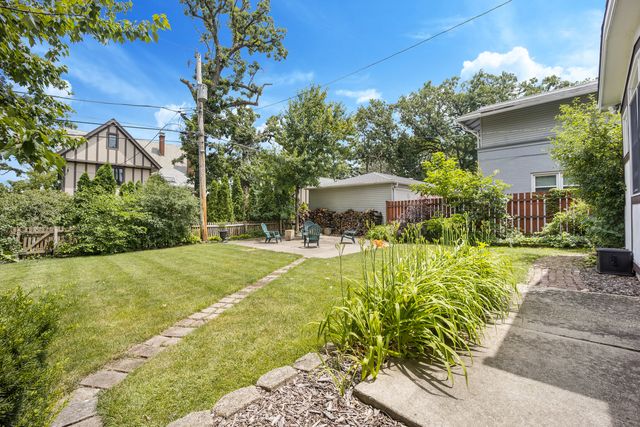 10555 S Seeley Avenue, Chicago, IL 60643