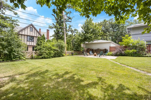 10555 S Seeley Avenue, Chicago, IL 60643
